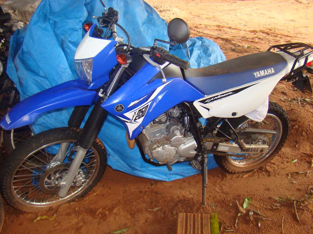 Leilão de MOTO YAMAHA - MODELO LANDER 250